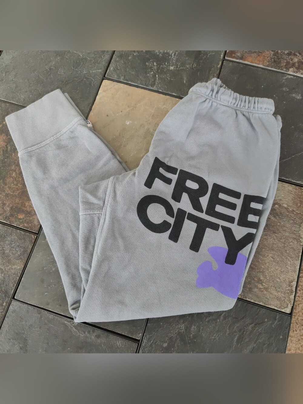 Free city XS cropped sweats
